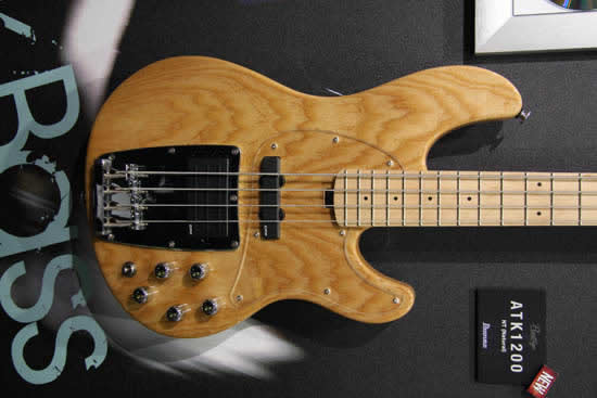 Bass Professor Musik Messe 2011 - Ibanez Bass Professor Musik Messe 2011 - Ibanez