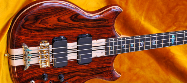 BASS PROFESSOR 4/2010, Ausgabe 57, Test: Alembic Stanley Clarke DeLuxe 4