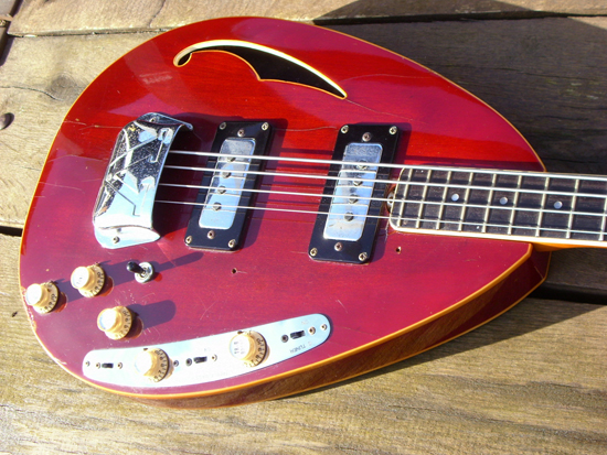 Bass Museum: Vox Constellation Bass 1968 Bass Museum: Vox Constellation Bass 1968