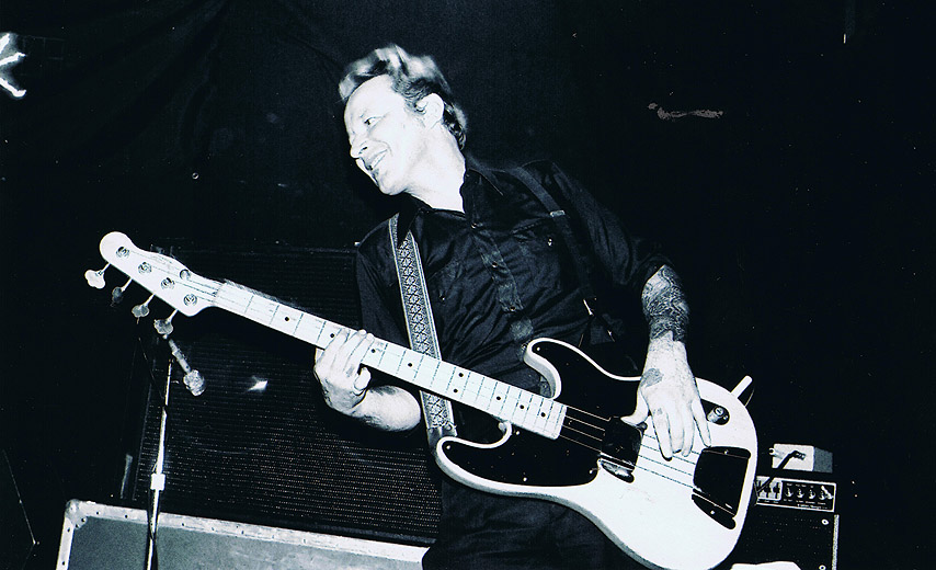 bp5 12 st fender prec bass 05 Keith Ferguson Photo by Tracy Hart