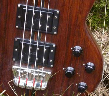 Bass Professor 3/2013, Ausgabe 70. BassMuseum: Wal Pro Bass Prototype Custom Bass - später MK 1 Bass Professor 3/2013, Ausgabe 70. BassMuseum: Wal Pro Bass Prototype Custom Bass - später MK 1