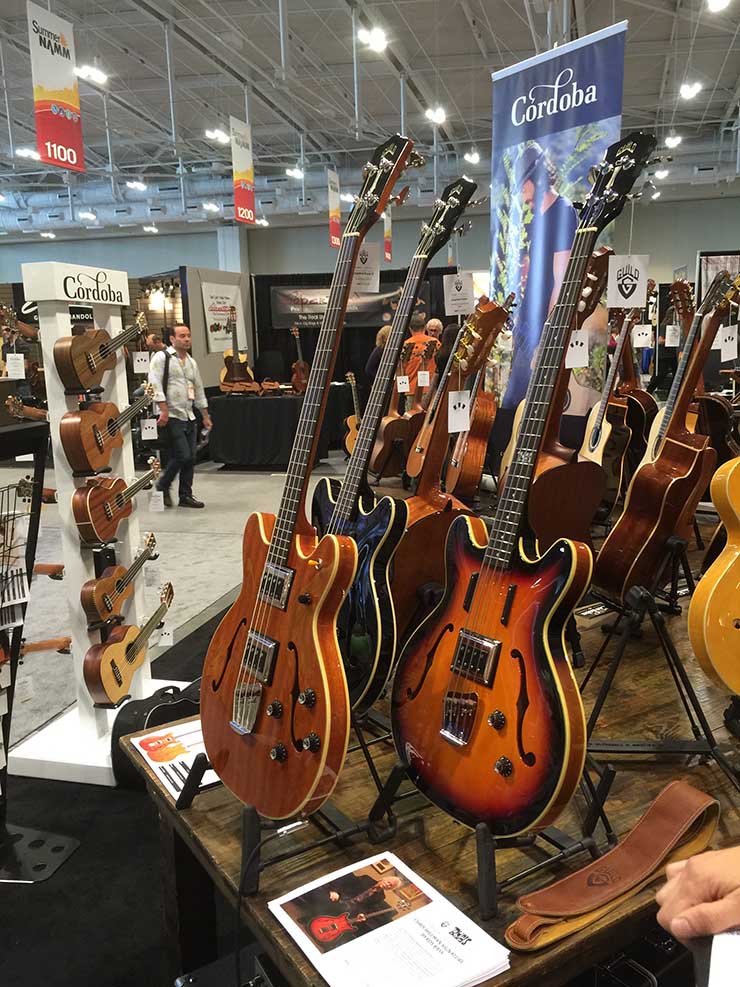 Bass Professor 4/2015, Messe: Summer Namm 2015 Bass Professor 4/2015, Messe: Summer Namm 2015