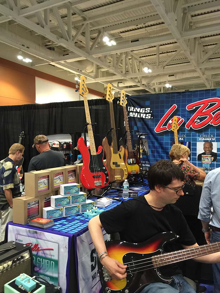 Bass Professor 4/2015, Messe: Summer Namm 2015 Bass Professor 4/2015, Messe: Summer Namm 2015