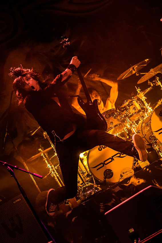 Bass Professor 5/2015, Story: Nick Douglas Bass Professor 5/2015, Story: Nick Douglas