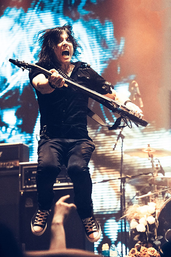 Bass Professor 5/2015, Story: Nick Douglas