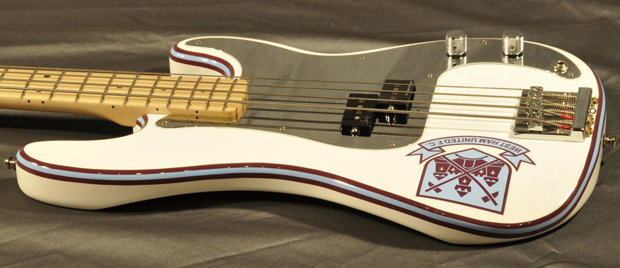 Bass Professor 5/2015, Test: FENDER Steve Harris Precision Bass