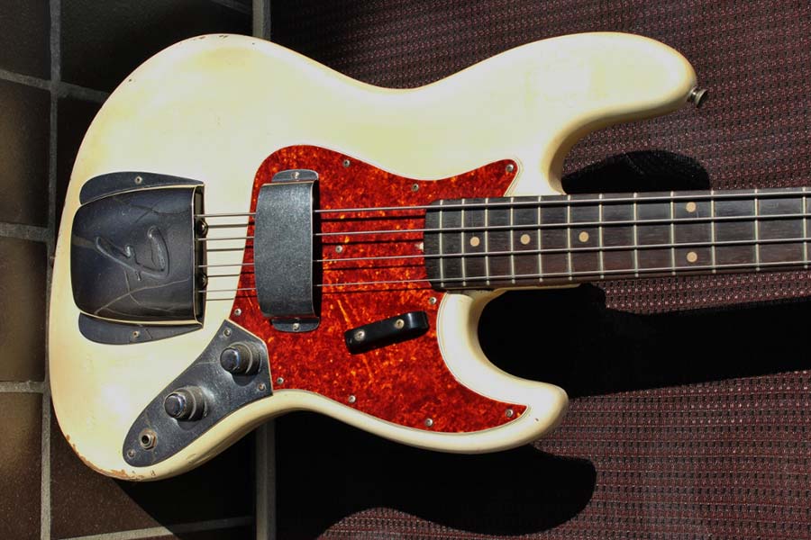 Fender 1961 Jazz Bass in Olympic white Fender 1961 Jazz Bass in Olympic white