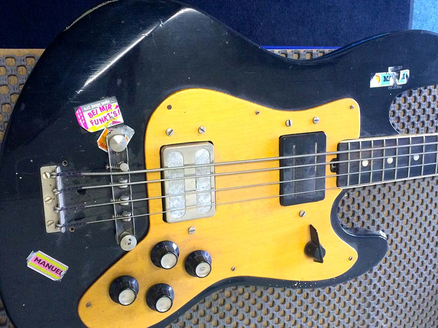 Story: Jolana Galaxis Modifikation. Bass Professor 4/2016, Ausgabe 86, Jens Ritter Story. Bass Museum Mighty Mite, Jolana, Warwick buzzard, Hellmut Hattler, Juergen Attig, Ritter Bass, Fender Elite, Fender Flea Jazz BAss, Galli, Lehle Mono, Musicman Caprice, Ritter Diamond BAss, Swarovski Story: Jolana Galaxis Modifikation. Bass Professor 4/2016, Ausgabe 86, Jens Ritter Story. Bass Museum Mighty Mite, Jolana, Warwick buzzard, Hellmut Hattler, Juergen Attig, Ritter Bass, Fender Elite, Fender Flea Jazz BAss, Galli, Lehle Mono, Musicman Caprice, Ritter Diamond BAss, Swarovski