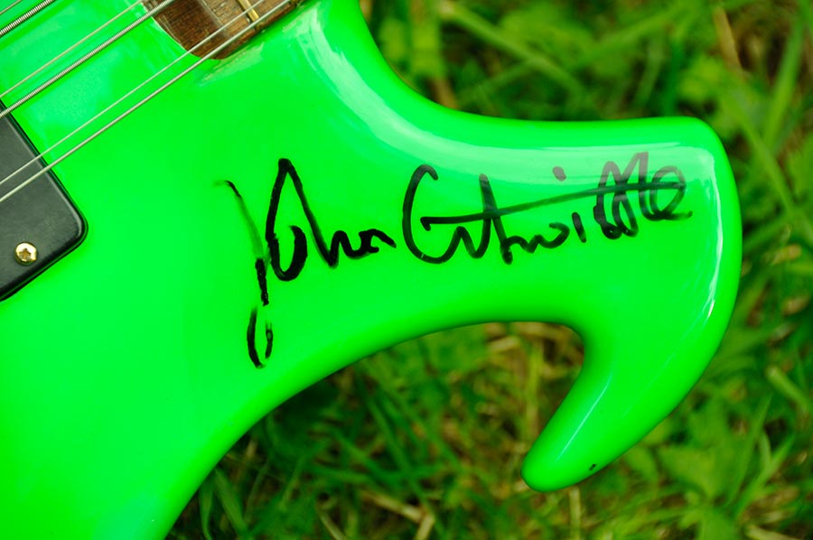 Bass Special: Warwick Buzzard John Entwistle. Bass Professor 4/2016, Ausgabe 86, Jens Ritter Story. Bass Museum Mighty Mite, Jolana, Warwick buzzard, Hellmut Hattler, Juergen Attig, Ritter Bass, Fender Elite, Fender Flea Jazz BAss, Galli, Lehle Mono, Musicman Caprice, Ritter Diamond BAss, Swarovski Bass Special: Warwick Buzzard John Entwistle. Bass Professor 4/2016, Ausgabe 86, Jens Ritter Story. Bass Museum Mighty Mite, Jolana, Warwick buzzard, Hellmut Hattler, Juergen Attig, Ritter Bass, Fender Elite, Fender Flea Jazz BAss, Galli, Lehle Mono, Musicman Caprice, Ritter Diamond BAss, Swarovski