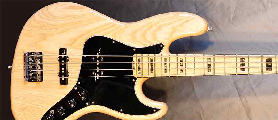 Test: Fender American Elite Jazz Bass. Bass Professor 4/2016. Bass Special: Warwick Buzzard John Entwistle. Bass Professor 4/2016, Ausgabe 86, Jens Ritter Story. Bass Museum Mighty Mite, Jolana, Warwick buzzard, Hellmut Hattler, Juergen Attig, Ritter Bass, Fender Elite, Fender Flea Jazz Bass, Galli, Lehle Mono, Musicman Caprice, Ritter Diamond BAss, Swarovski