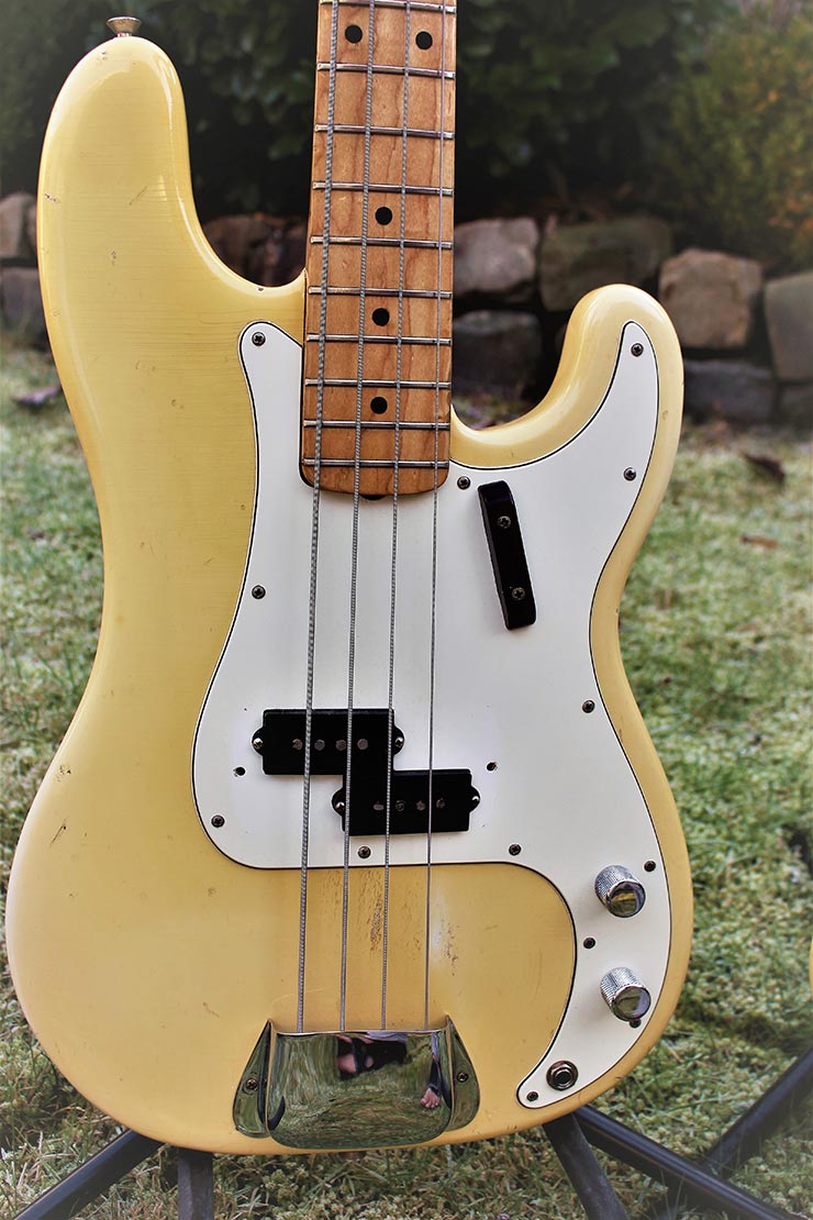 Bass Professor 5/2016, Ausgabe 87. BassMuseum: Fender Precision Bässe 1972 Olympic White Fretless und Bird´s Eye Maple Neck fretted Bass Professor 5/2016, Ausgabe 87. BassMuseum: Fender Precision Bässe 1972 Olympic White Fretless und Bird´s Eye Maple Neck fretted