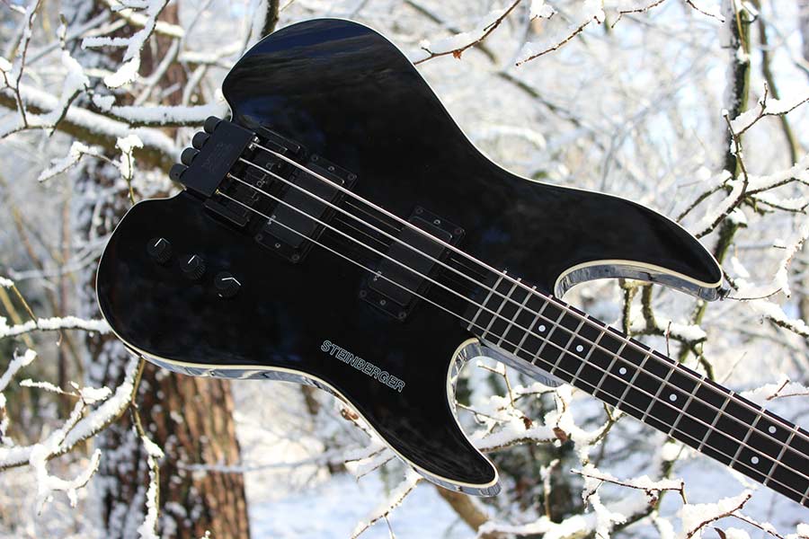 Bass Professor 1/2017 - BassMuseum: Steinberger XM-2A (1987)