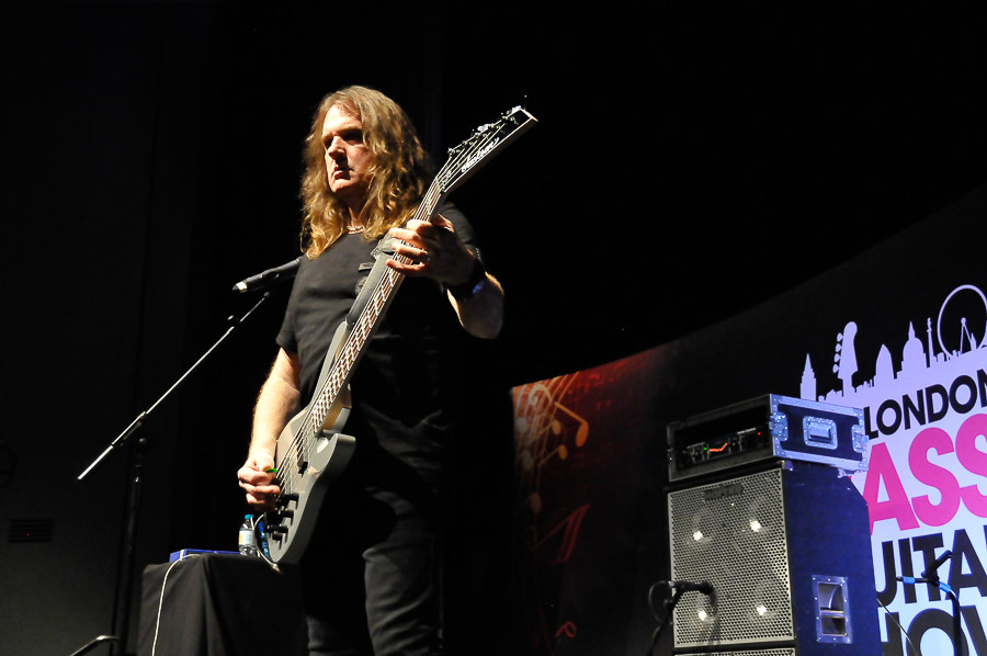 Bass Professor 2/2017;  BassSpecial: London Bass Guitar Show