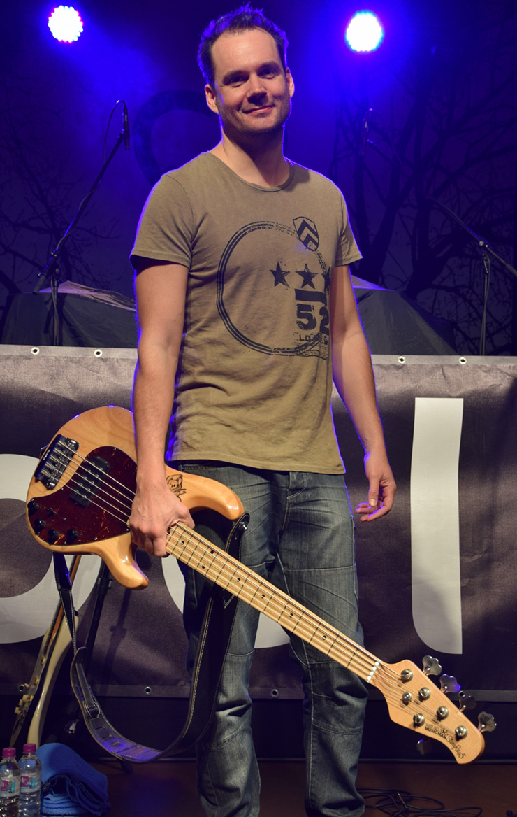 Bass Professor 4/2017, Story: Rue Kostron [Christina Stürmer Band]