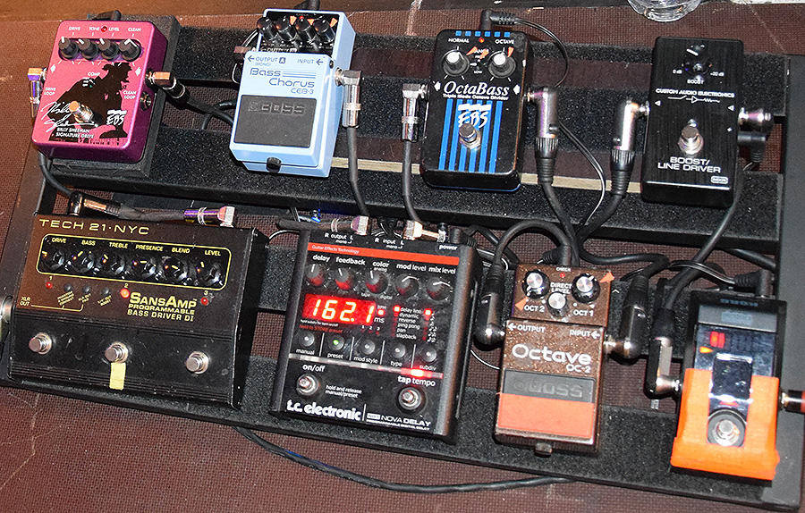 Bass Professor 4/2017, Story: Rue Kostron [Christina Stürmer Band]