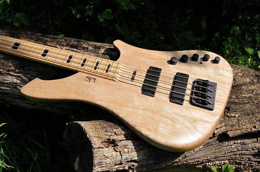 Bass Professor 5/2017, Bass Special: Deutscher Instrumentenpreis 2017 - Le Fay Pulse 4 Bass Professor 5/2017, Bass Special: Deutscher Instrumentenpreis 2017 - Le Fay Pulse 4