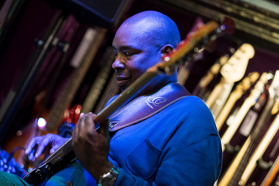 Bass Professor 5/2017, Raoul Walton