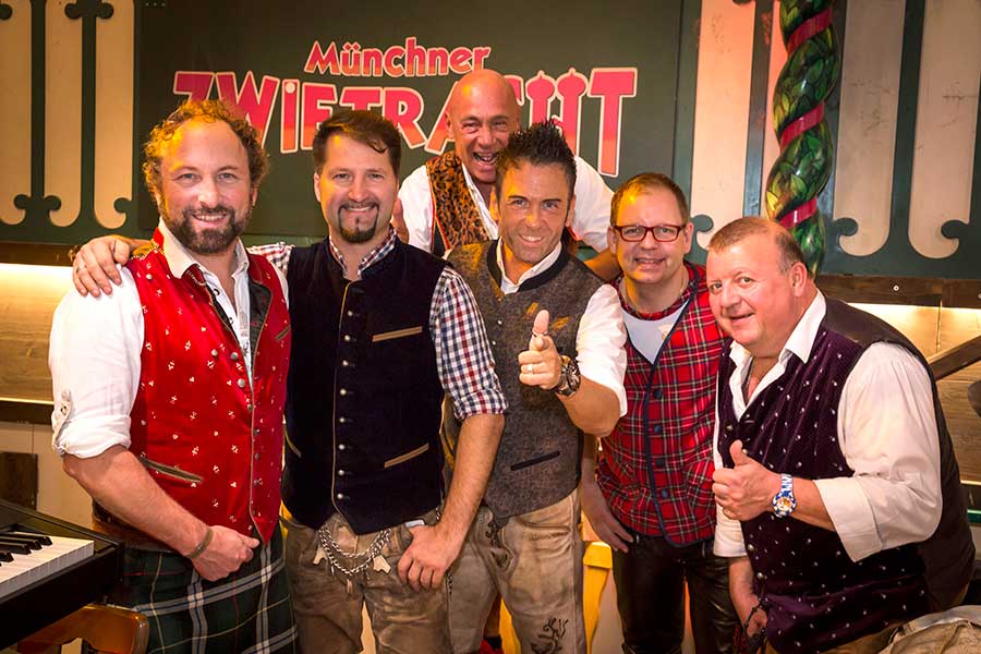 Bass Professor 5/2017, Story: Wolfgang Köbele (Münchener Zwietracht) Bass Professor 5/2017, Story: Wolfgang Köbele (Münchener Zwietracht)