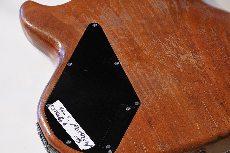 Bass Special: WAL - Nick Beggs, Bass Professor 2/2018 WAL - Nick Beggs, Wal Bass