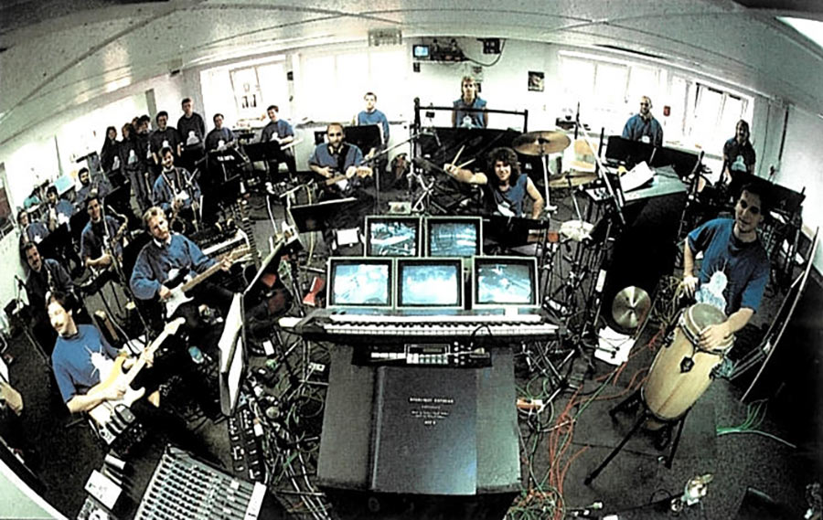 Bass Professor 4/2018, Story: Ian Stweat, Starlight Express