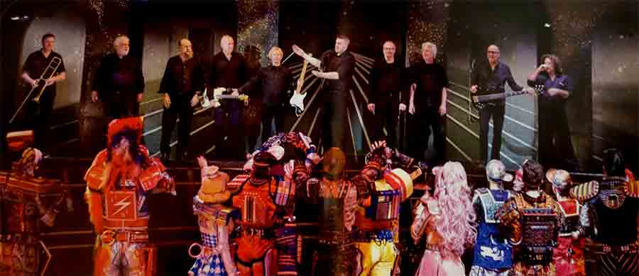 Bass Professor 4/2018, Story: Ian Stweat, Starlight Express