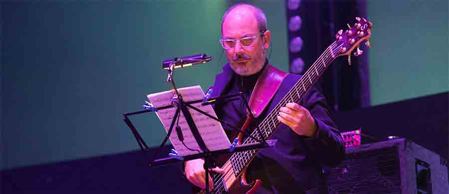 Bass Professor 4/2018, Story Thomas Stahr