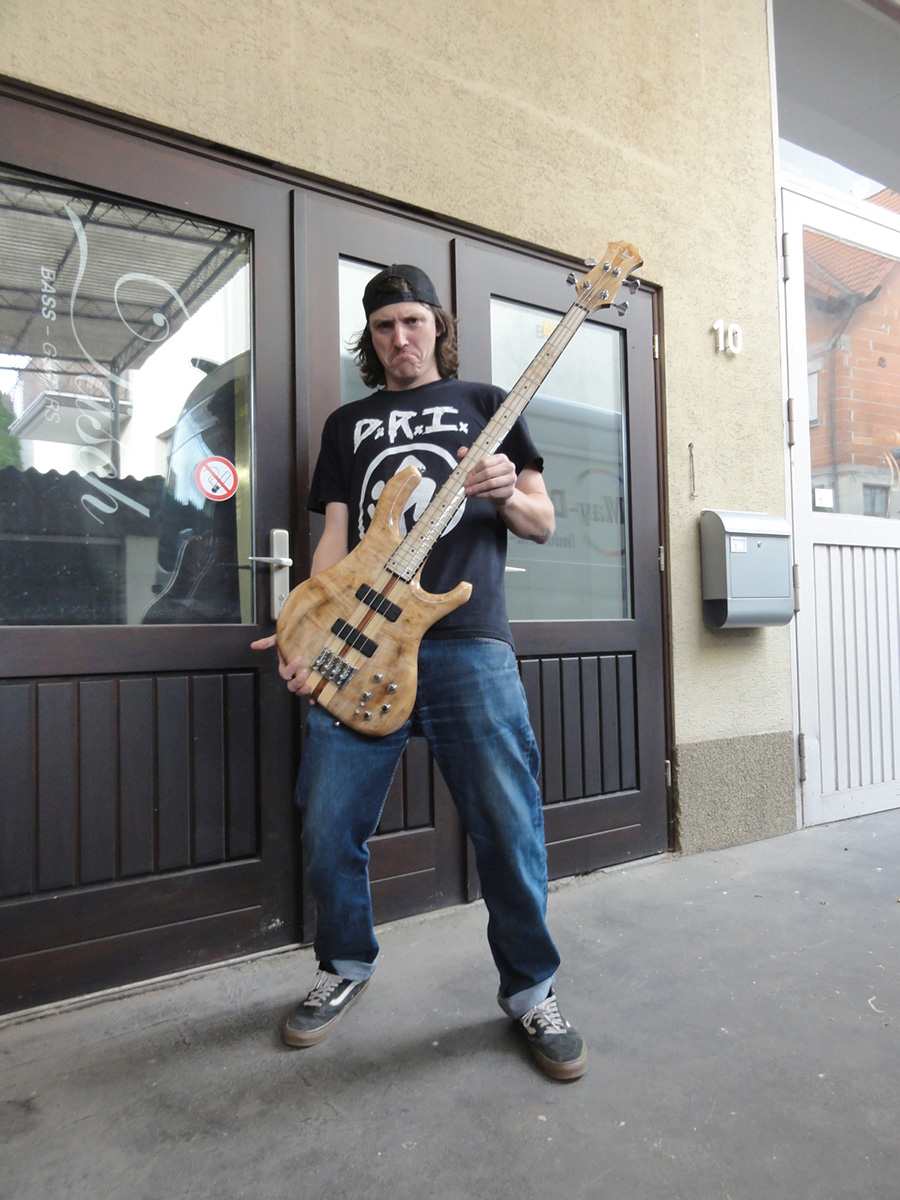 Bass Professor 5/2018 Nr. 96; Bassbauer im Gespräch - Markus Däsch