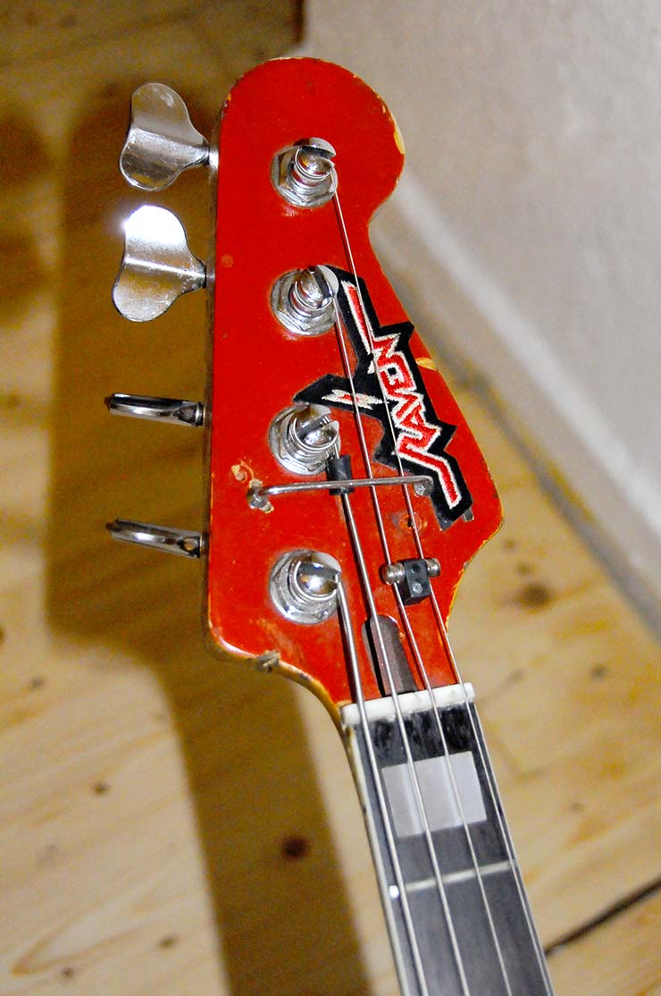 Bass Professor 1/2019, Ausgabe 97 - Bass Special: John Gallagher "Raven Zackbass" Bass Professor 1/2019, Ausgabe 97 - Bass Special: John Gallagher "Raven Zackbass"