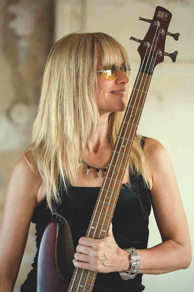 Bass Professor 1/2019, Ausgabe 97. Story: Story: Angela Mann (Rosy Vista)