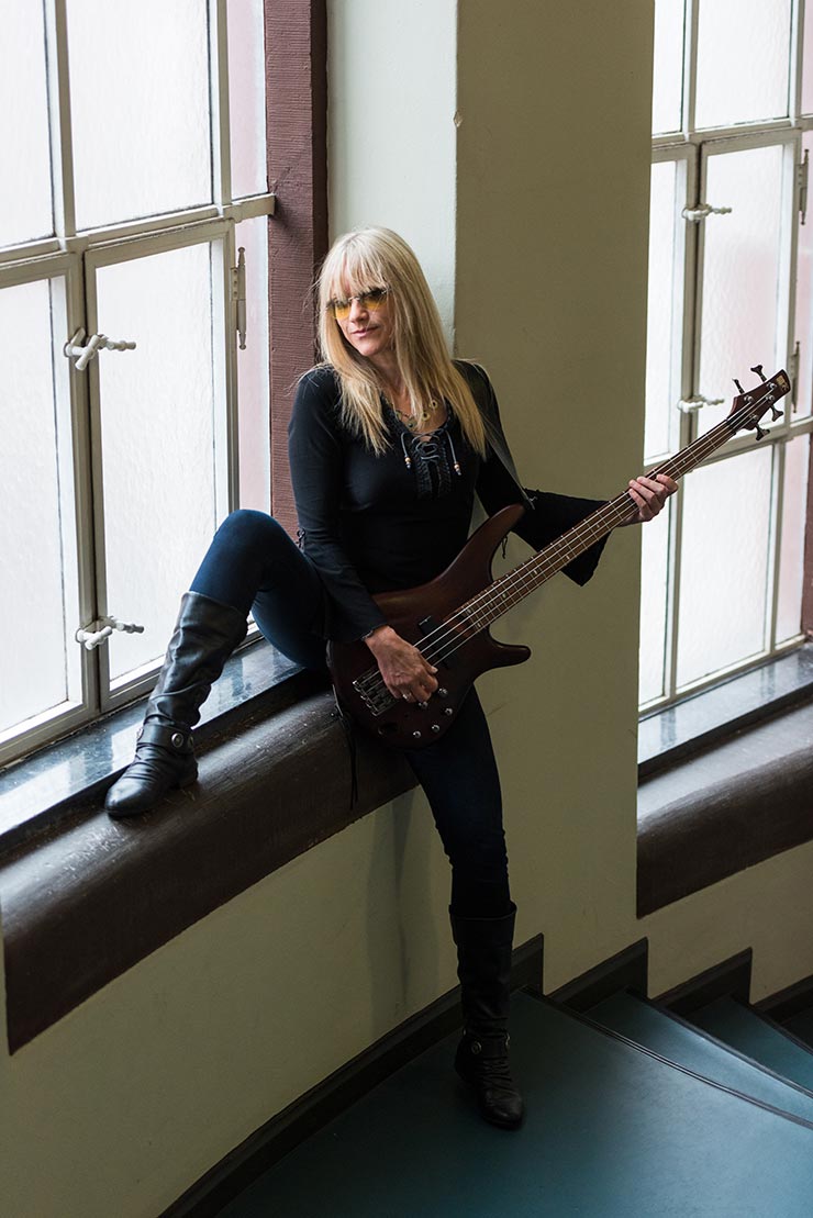 Bass Professor 1/2019, Ausgabe 97. Story: Story: Angela Mann (Rosy Vista)