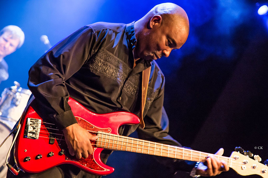 Bass Professor 6/2018 Nr. 98; Bass Professor 2/2019. Story: Raoul Walton: Das Wichtigste steht nicht in den Noten.  Bass Professor 6/2018 Nr. 98; Bass Professor 2/2019. Story: Raoul Walton: Das Wichtigste steht nicht in den Noten.