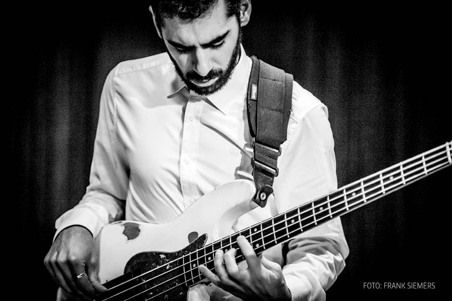 Professor 3/2019 - Ausgabe 99; Bass Professor; Roland Kaschube; Lexxi Foxx; Lisa Wulff; Oliver Lang; Achim Seifert; Bert Gerecht; Guitar Summit; Marleaux; BassMuseum; Wal JG Custom; Elyra Slapcool; Jozsi Lak; Selma 6 String Multiscale; RockBoard; Jens Gears; Rolf Sander