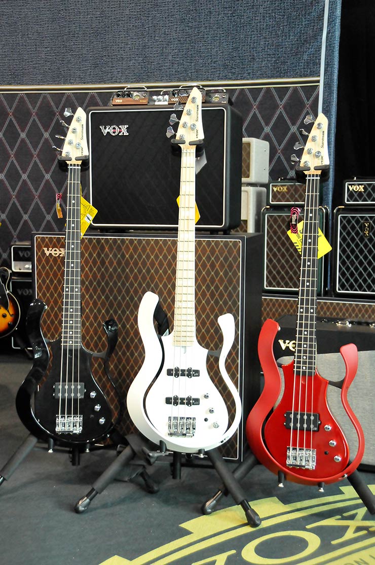 Bass Professor 3/2019 - Ausgabe 99; Bass Professor; Guitar Summit; Roland Kaschube; Lexxi Foxx; Lisa Wulff; Oliver Lang; Achim Seifert; Bert Gerecht; Guitar Summit; Marleaux; BassMuseum; Wal JG Custom; Elyra Slapcool; Jozsi Lak; Selma 6 String Multiscale; RockBoard; Jens Gears; Rolf Sander