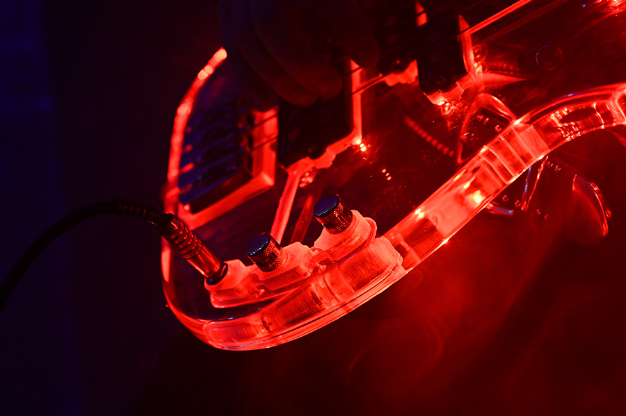 Bass Professor 4/2019, Ausgabe 100, Bass Professor 4/2019, Ausgabe 100, Studiobassisten: Marius Goldhammer, Bass Special: Sandberg Plasma Bass, Bass Professor 4/2019, Ausgabe 100, Bass Professor 4/2019, Ausgabe 100, Studiobassisten: Marius Goldhammer, Bass Special: Sandberg Plasma Bass,