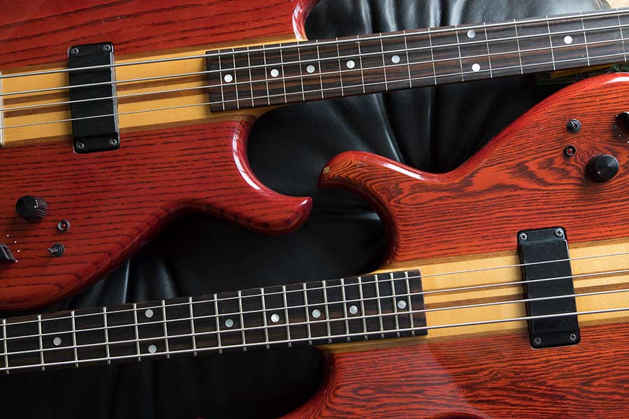 Bass Professor 1/2020. BassMuseum: Aria Pro II SB-1000 fretted & fretless