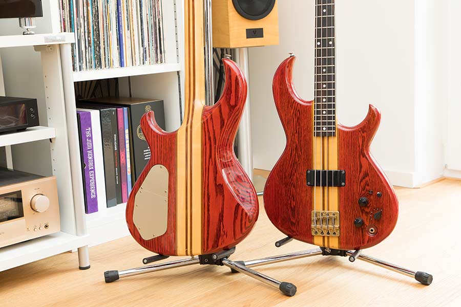 Bass Professor 1/2020. BassMuseum: Aria Pro II SB-1000 fretted & fretless