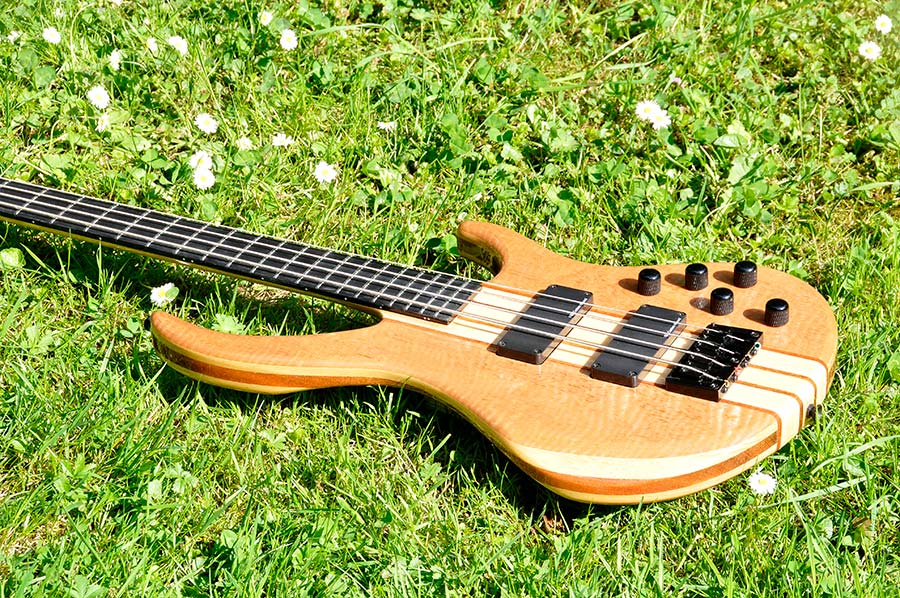 Bass Professor 2/2020, Ausgabe 102. Test: Harley Benton BZ-4000 NT Deluxe