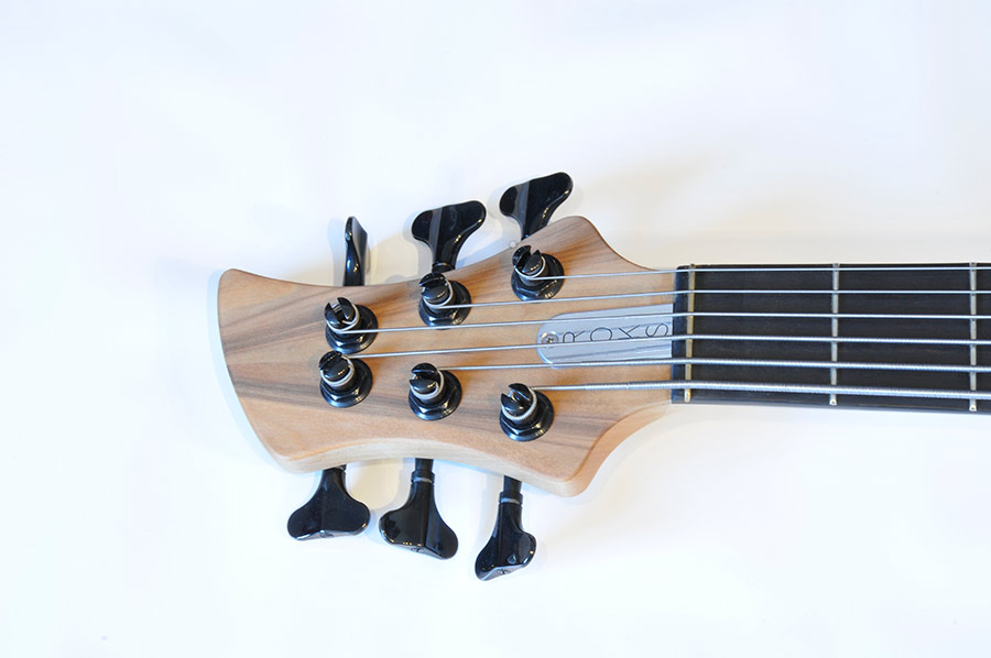 Bass Professor 2/2020, Ausgabe 102, Test: Roks Futura 