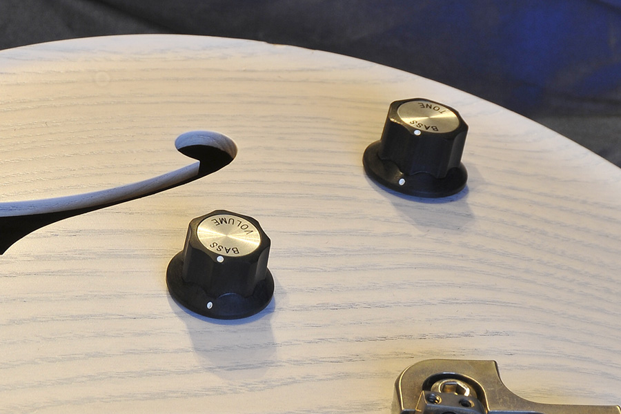 Nik Huber Rietbergen Bass