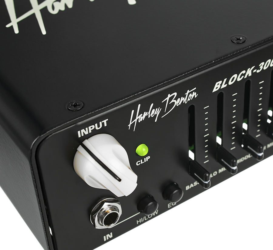 Bass Professor 1/2021. Test: Harley Benton Block-300B
