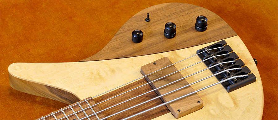 Bass professor 1/202. Test: Ulrich Bass Design Saulus 5 Walnut