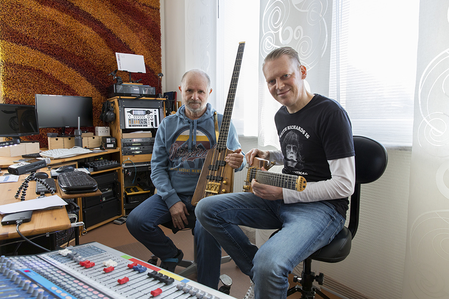 Bass Professor 2/2021, Ausgabe 105, Bass Museum: Nobby Meidel Bass