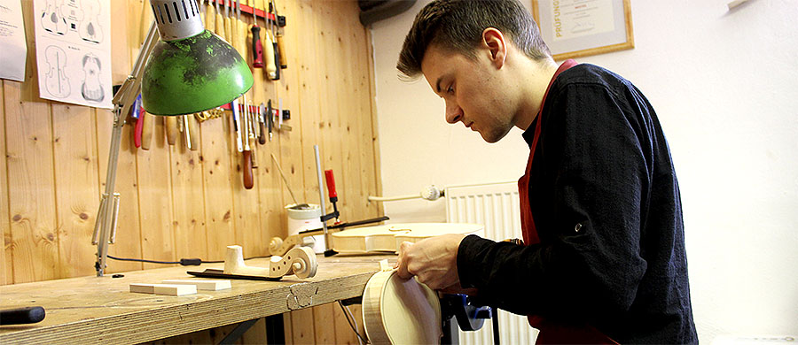 Story: Florian Hertzsch – Ulrich Bass Design