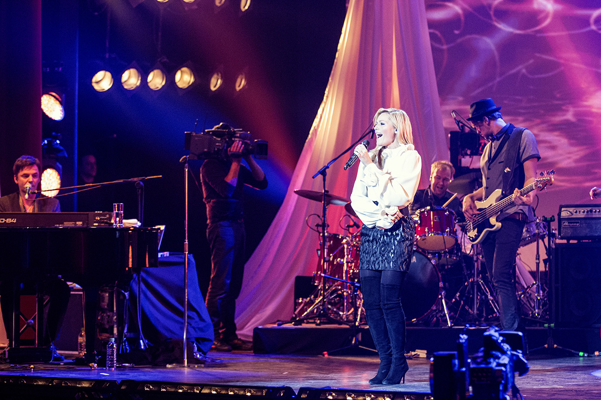 BassMuseum: Sandberg CAL PM-5 Custom Shop. Alex Grube und Helen Fischer