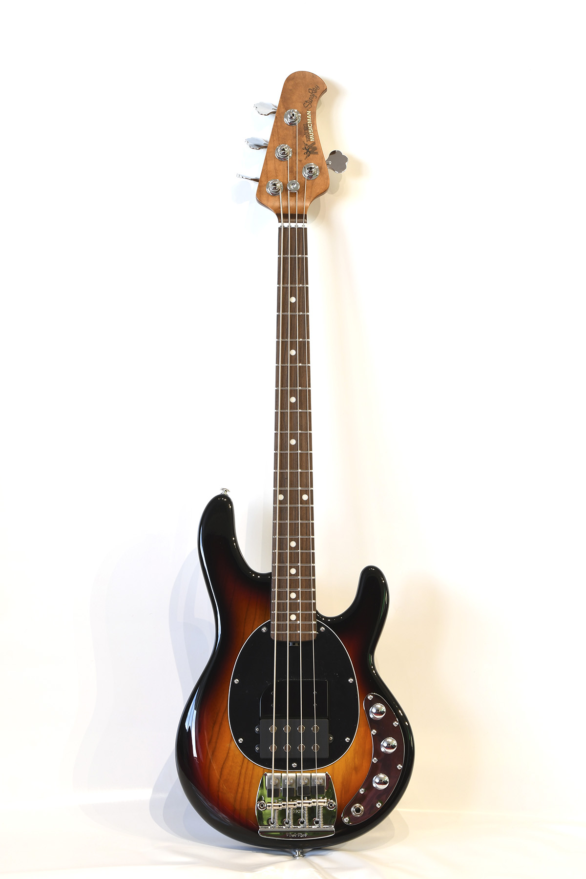 Bass Professor 2/2022, Test: Music Man Stingray Tim Commerford Signature Short Scale Bass passiv