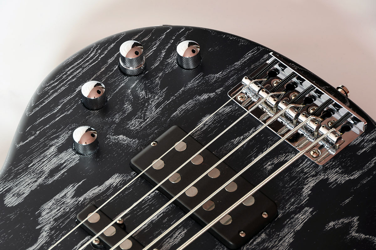 Test: Börjes Bassinger 5-String