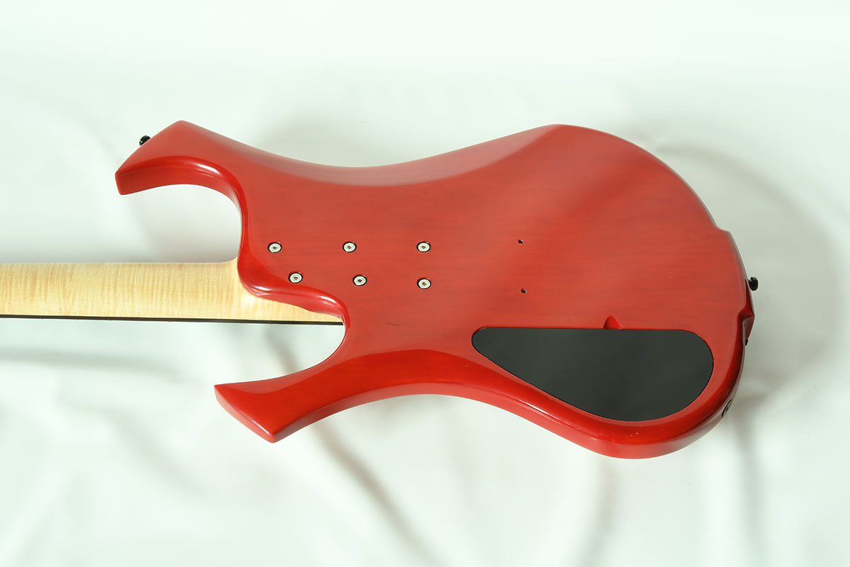 Test: Elyra Guitars SC4 4-Saiter